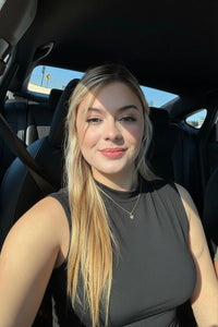 Elena R.